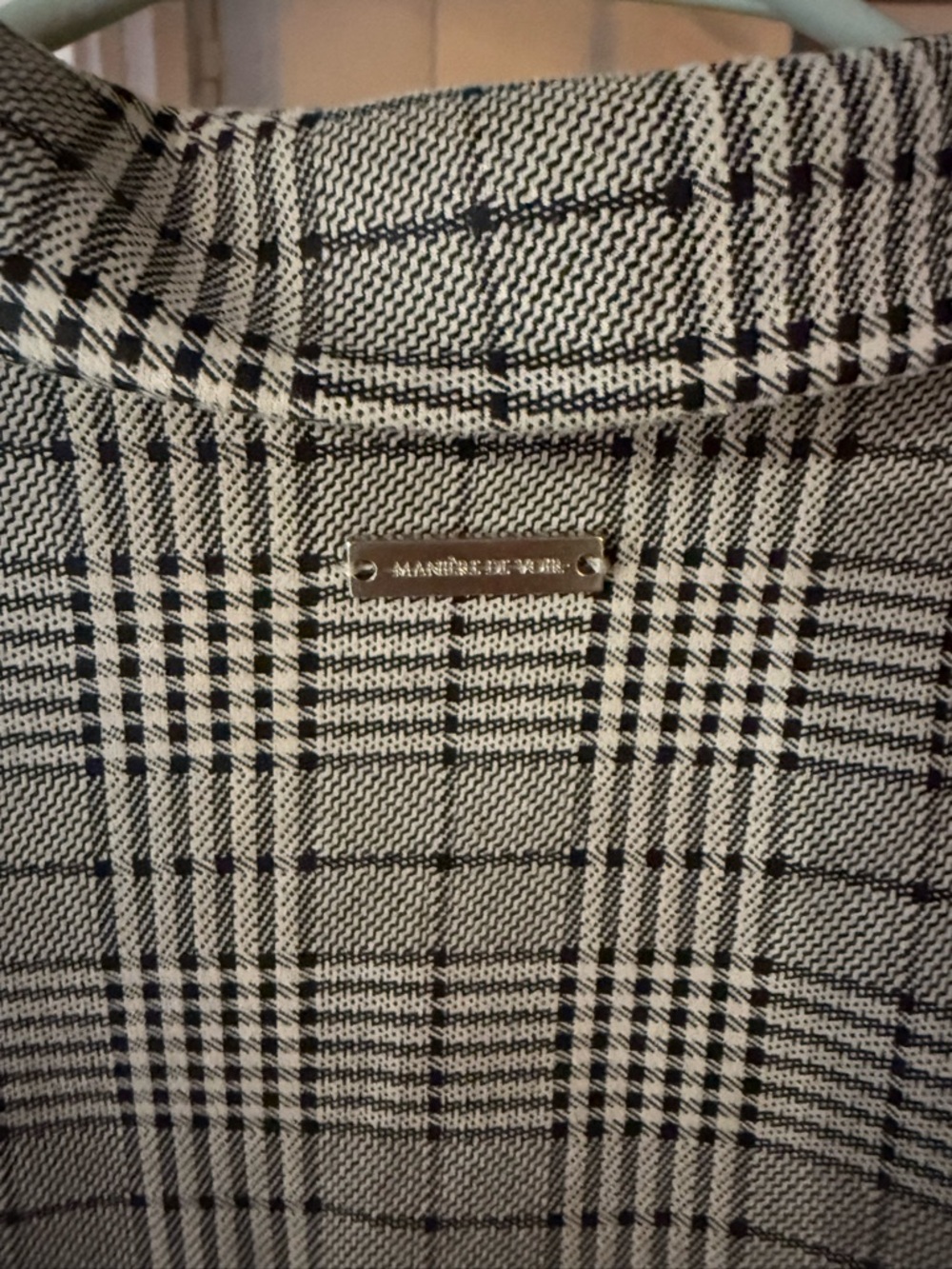 Maniere De Voir Cream & Black Plaid Cropped Blazer - Picture 5 of 7